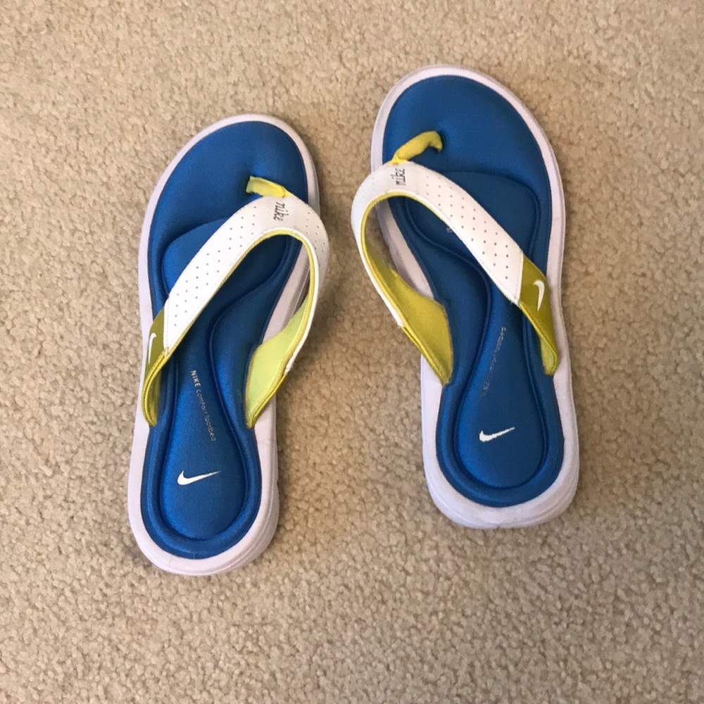Nike Flip Flops